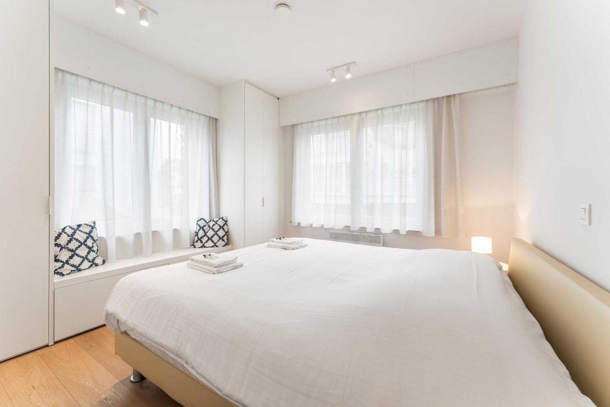 Apartment Ruim En Luxueus App Met Zeezicht En Garage - 8p *